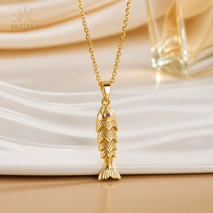 Collar Pez Koi en Oro | Símbolo de Abundancia y Buena Fortuna